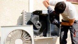 Why HVAC Nashville TN Crews Inspect Outdoor Units for Blockage