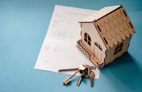 How To Deal With Insurance Adjusters After An Accident